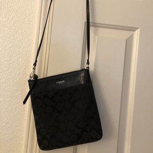 COACH New Signature Jacquard Kitt